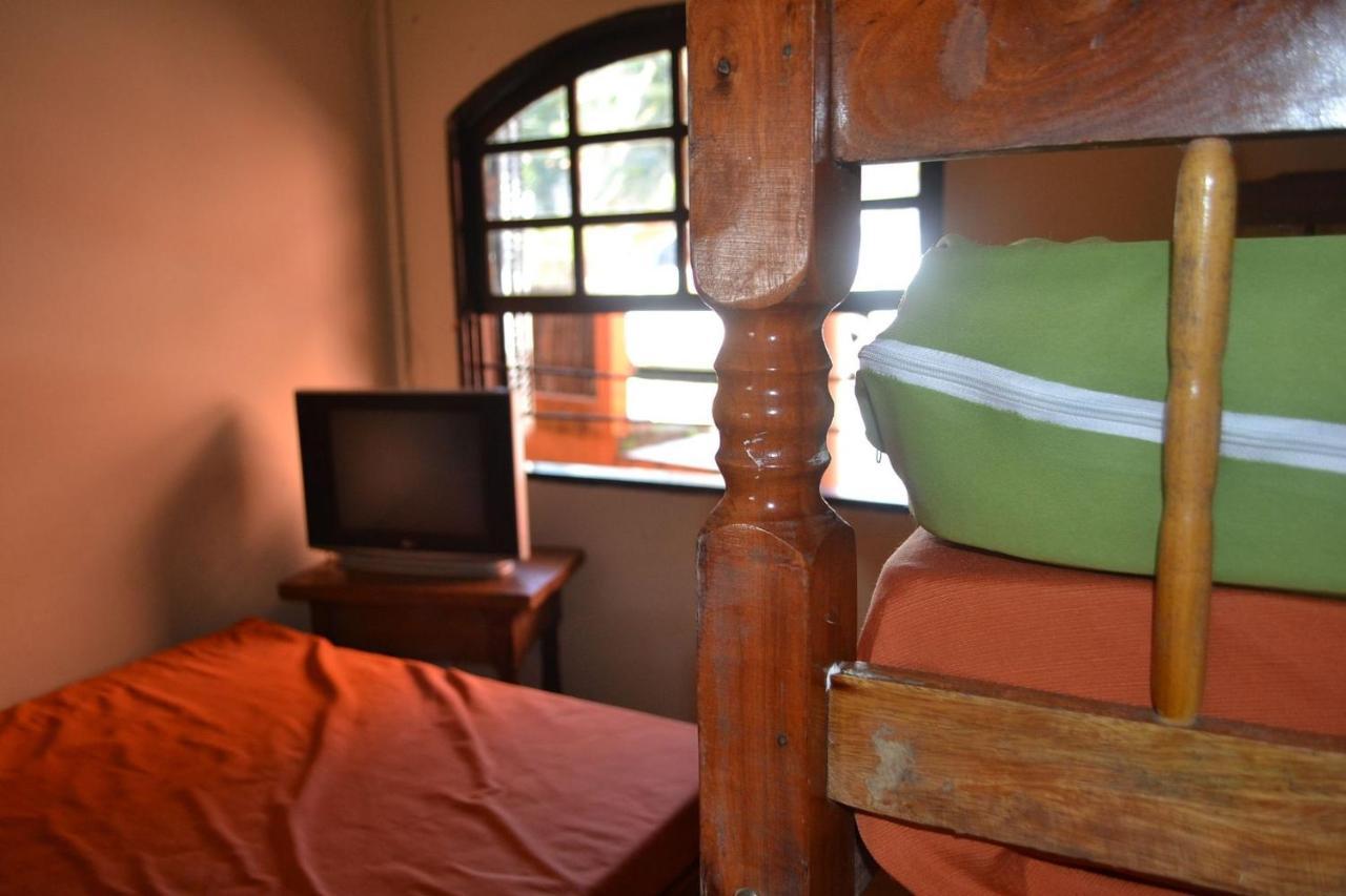 0001.09 - Maranduba - Chale Terreo - 1 Dormitorio - 6 Pessoas - 2 Quadras Do Mar - Piscina - Wi-Fi Убатуба Экстерьер фото